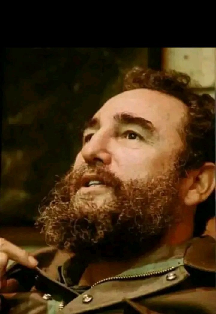 Giro5O's tweet photo. "El pueblo cubano y Fidel Castro nos están ofreciendo su corazón, su vida, todo, y yo creo que esto es un ejemplo maravilloso de vida, entereza, y tenemos que seguir unidos y seguir luchando, porque la lucha no ha terminado."
Adolfo Pérez Esquivel
#FidelPorSiempre https://t.co/RVYcelGE0i