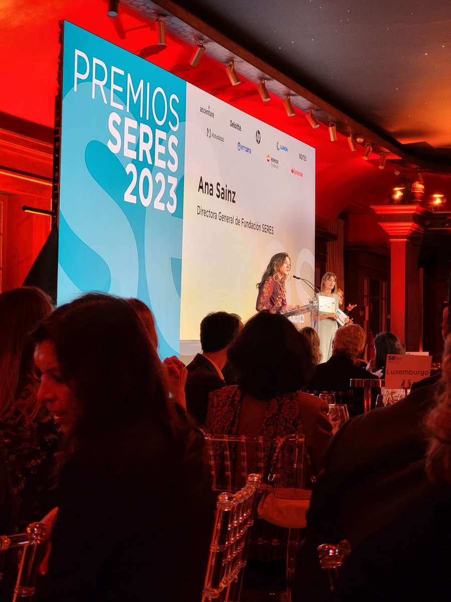 CCarmenla's tweet photo. Gracias @Fundacion_SERES por esta jornada de inspiración y comunidad.
Ha sido un disfrute empezar el día con vosotros y acabarlo con vuestros #PremiosSERES #impactosocial https://t.co/cSWCCTissf