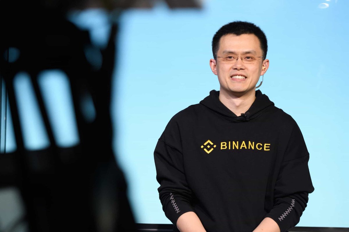 CSeddine's tweet photo. 🇺🇸RÉSUMÉ BINANCE : CZ coupable, démission, répercussions pour Binance, etc...

Changpeng Zhao (CZ) a reconnu sa culpabilité pour avoir enfreint la loi sur le secret bancaire et d'autres infractions. En conséquence, il est condamné à payer une amende de 50 millions de dollars, compensée en partie par les paiements à la CFTC.

Binance est également reconnue coupable d'actes répréhensibles, notamment de transfert non autorisé de fonds, de violation de la loi sur le secret bancaire et d'accords avec l'Iran. Cette faute se traduit par une amende colossale de 4,3 milliards de dollars.

Le départ de CZ ne se limite pas à un simple changement de PDG ; c'est une admission de culpabilité flagrante. Bien qu'il reste l'actionnaire majoritaire, il se retirera des opérations pendant trois ans. #Binance doit désormais intensifier ses efforts en matière de conformité et nommer un contrôleur indépendant pour la même période.

Richard Teng, ancien PDG de la Financial Conduct Authority d'Abu Dhabi et expert en réglementation financière, prend les rênes. Sa nomination symbolise une transition vers une nouvelle ère chez Binance.

Quant à CZ, il envisage une pause suivie éventuellement d'investissements passifs dans la blockchain, l'IA et la biotechnologie. Il abandonne l'idée de diriger une startup, du moins d'après ses déclarations.

On peut noter que dans l'accord conclu avec les autorités américaines, Binance n'est pas accusée de détournement de fonds de clients ou de manipulation du marché. CZ souligne que les fonds des utilisateurs sont en sécurité.

L'acte d'accusation du ministère américain de la Justice contre CZ et Binance entraîne l'une des sanctions les plus élevées de l'histoire judiciaire américaine, envoyant un message clair à l'ensemble de l'espace crypto.