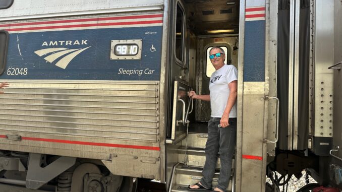 Chicago_Splash's tweet photo. Riding on Amtrak From West Palm to New York https://t.co/zUCtIQaZsf @Amtrak #TravelTuesday #travel #train #Amtrak #crosscountry #compact #roomette #relaxation #sightseeing #wifi #attendant #food #views #scenery https://t.co/YwuYs6Sg7D