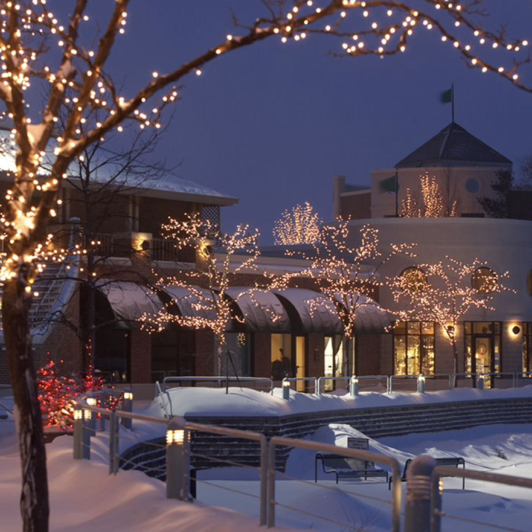 Black Friday is always a little brighter at The Shops at Woodlake 🎄

Experience the unique small businesses and holiday charm that only happens at Destination Kohler. 

#DestinationKohler #TheAmericanClub #ShopSmall #BlackFriday