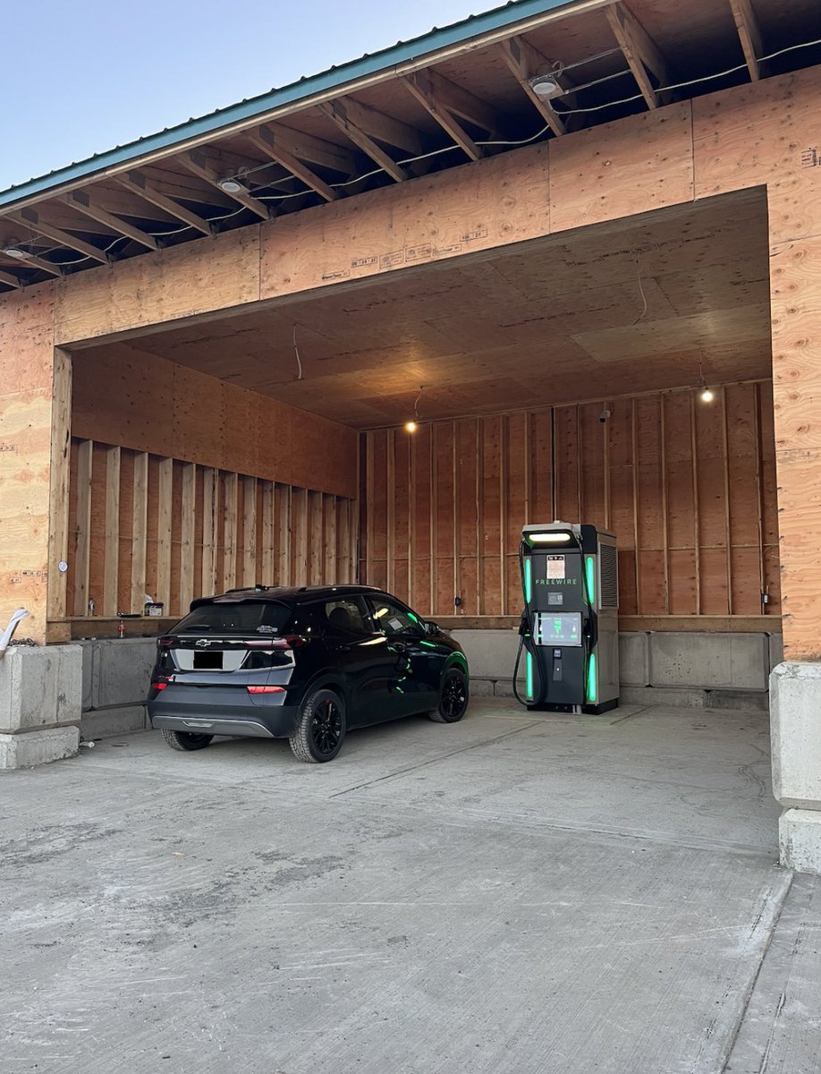 MaxCharron_EV's tweet photo. @LAEnergy_EV We’re always working towards helping #Indigenous communities to #capitalize on #government funding to build their own #EV charging site and retain 100% ownership. Meziadin Junction

@cbcnewsbc @cib_en @environmentca @FirstNationsBC @fnmpc @JonathanWNV @Josie_Osborne https://t.co/Espsj4gKVv