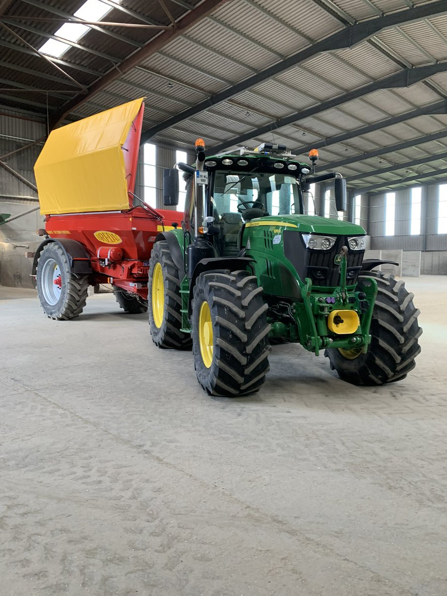 Section control and variable rate spreading offered #Landproj2023