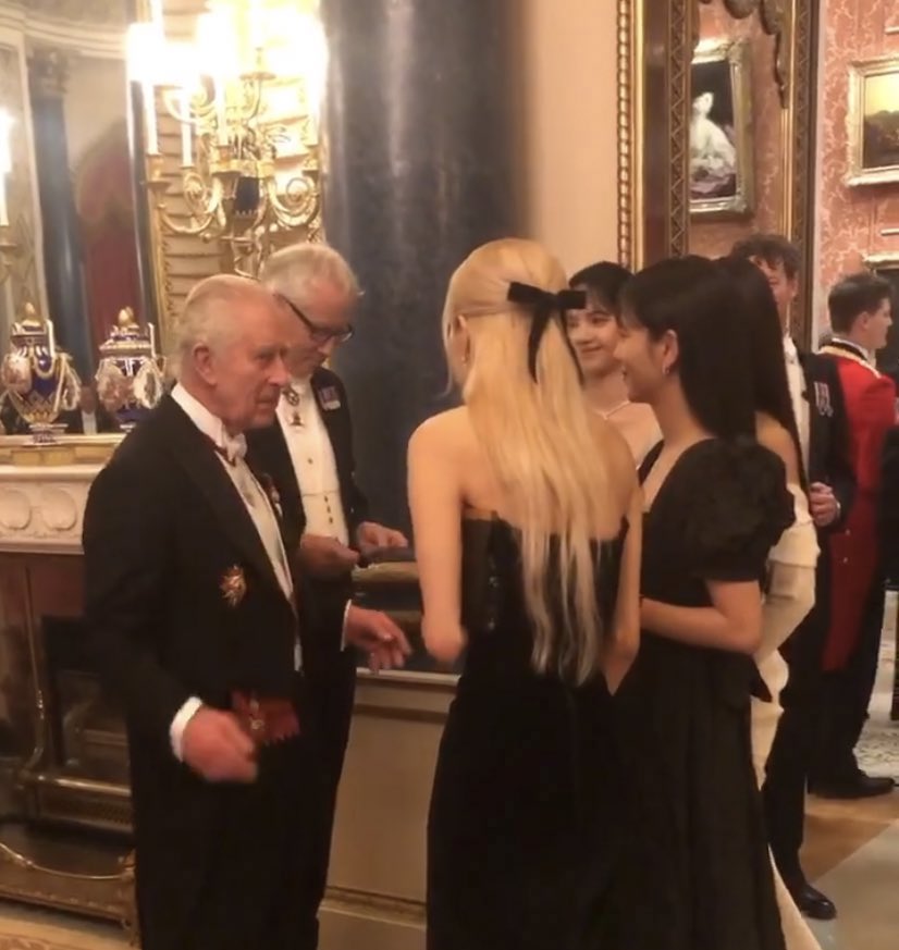 BBU_BLACKPINK's tweet photo. #BLACKPINK with The Royalties and World Leaders these past few days. Indeed the South Korea’s Representative @BLACKPINK https://t.co/CYef7WCwbK
