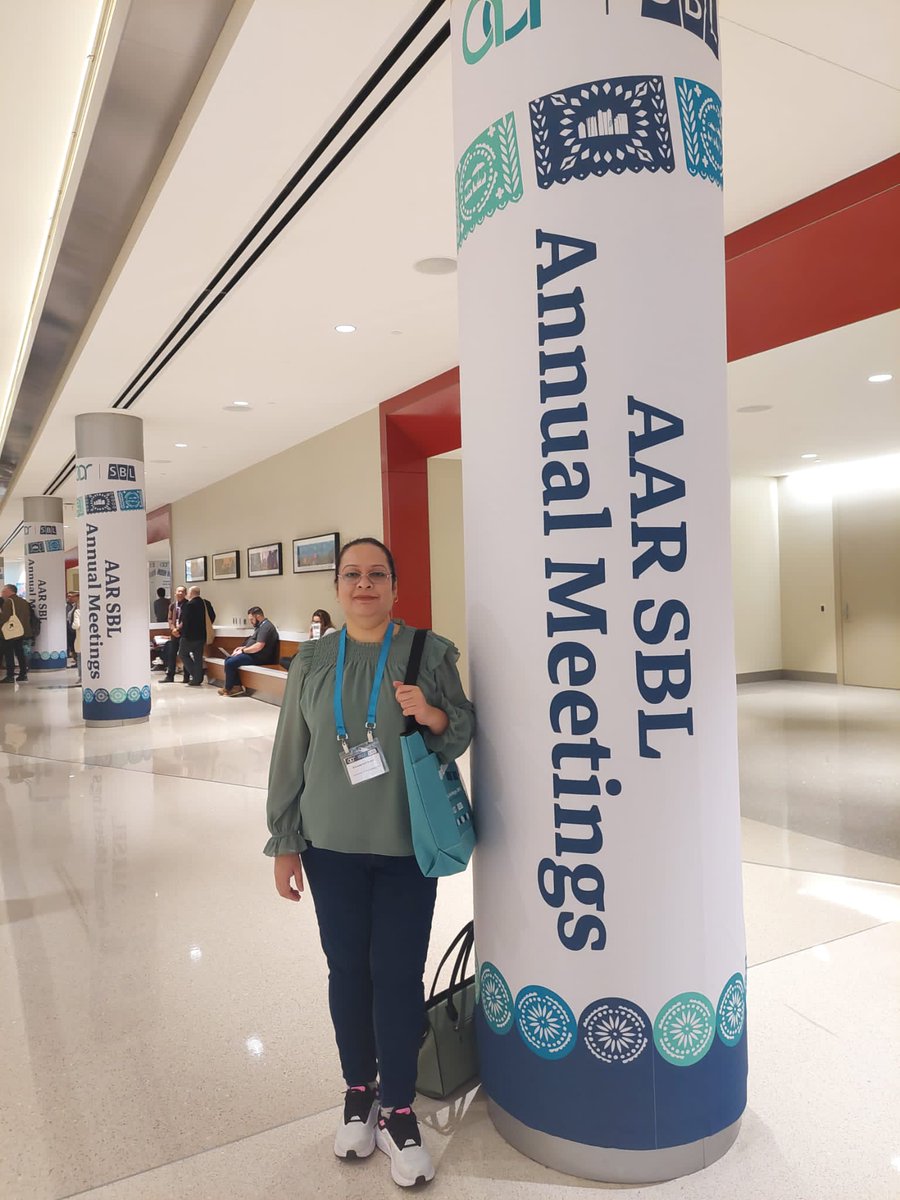 kiranbaath's tweet photo. Honoured and grateful for the opportunity to represent my @wlv_uni_sikh at the AAR annual meeting at San Antonio, Texas. Thankyou @wlv_uni and @DrOpinderjit for believing in me and giving me this opportunity. It would have not been possible without your support. https://t.co/q2iZrxo689