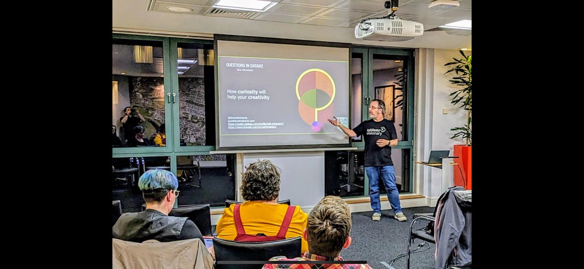 theneilrichards's tweet photo. Action picture from todayโs #ScotlandTUG in Edinburgh - thank you Simon Shaw, @Westlake_CJW and team for organising (photo courtesy of Simon). Really enjoyed talking to such an engaged and knowledgeable group of @tableau folk! https://t.co/I9TqdNqU31