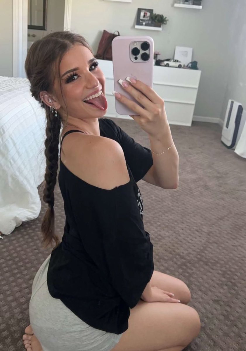 brookesslut_'s tweet photo. Day 21 of NNN!❤️❤️

Yall already know the drill: 21 people who rt+like get a free milking session🥰 https://t.co/TOYN4A8SeR