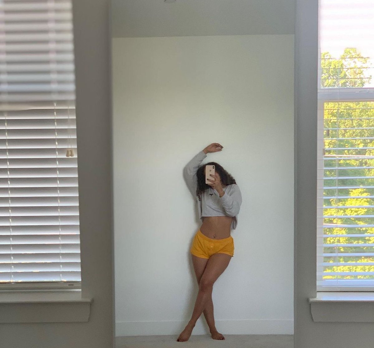 finee_ashlee's tweet photo. I just got my first OWN apartment ✨no student living no roommate my own. Feel free to tip the page 😘or C.A $ashleeduh11 

Some of the things I need lol https://t.co/myGbRksQ10