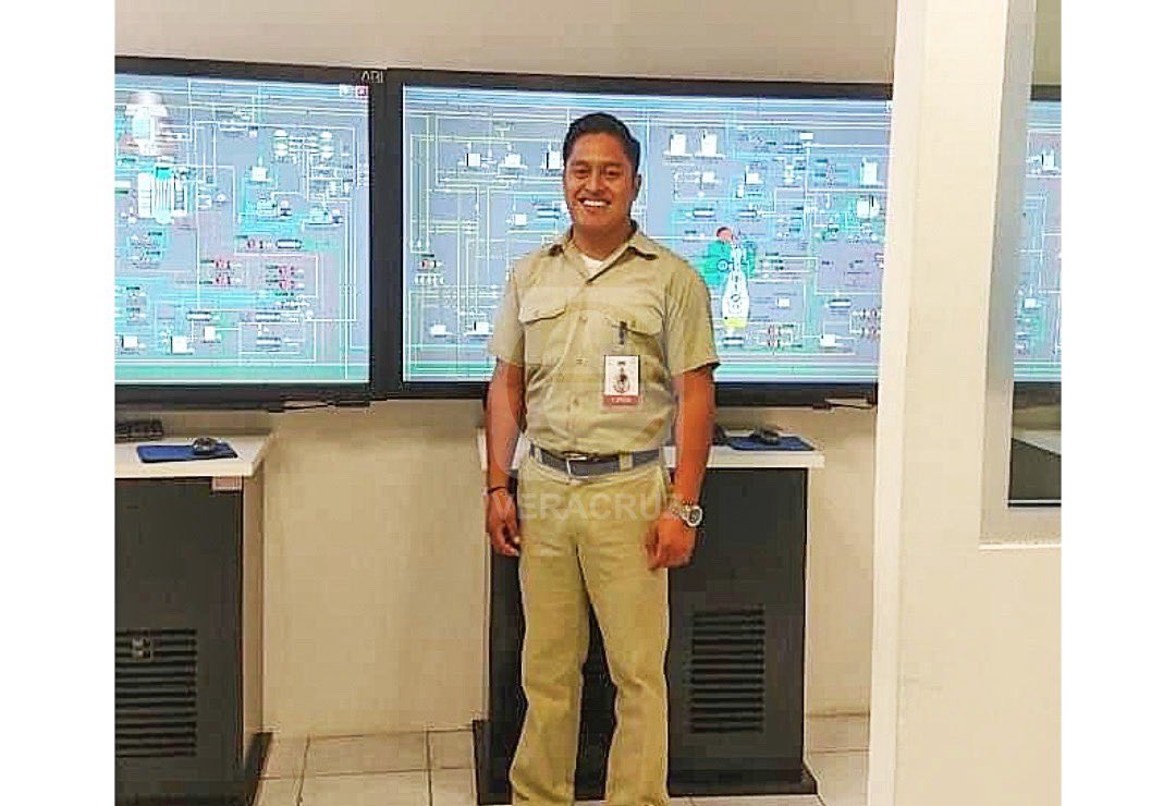 JUMA8408's tweet photo. En #Misantla #Veracruz #Mexico esperamos la pronta liberación de la #tripulacion del buque #GalaxyLeader y queremos en casa, sano y salvo a mi primo Arturo, confiamos en el trabajo de la @SRE_mx @SEGOB_mx esperamos la intervención del #Gobierno y @lopezobrador_ https://t.co/oISp92efKB