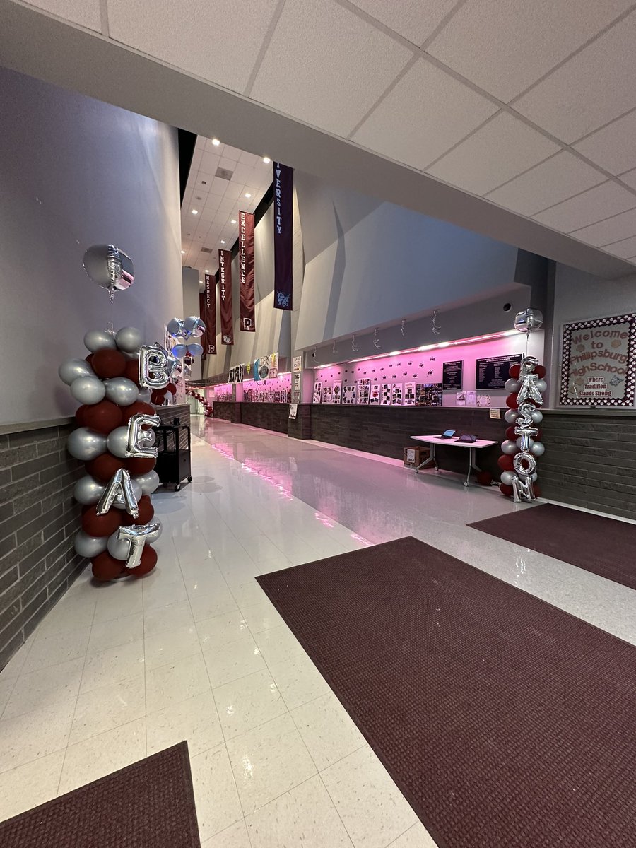 The calm before the big pep rally tomorrow…go liners!!!!