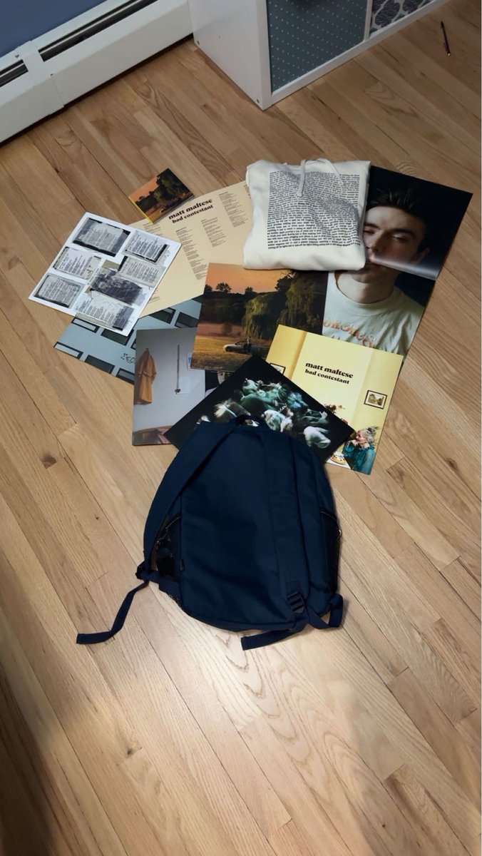 aMan2know's tweet image. just dropped my backpack fml 🙄🤦‍♀️