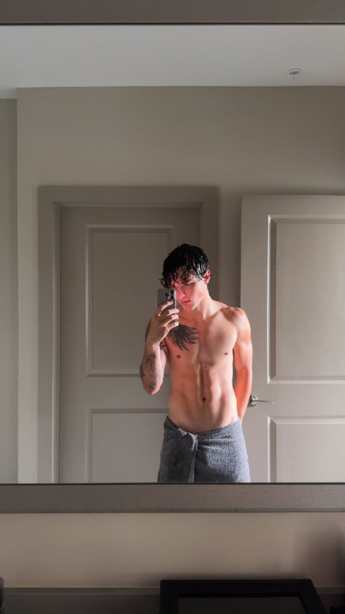 jackfeltOF's tweet photo. bite me. https://t.co/nUT0TZ3iUC