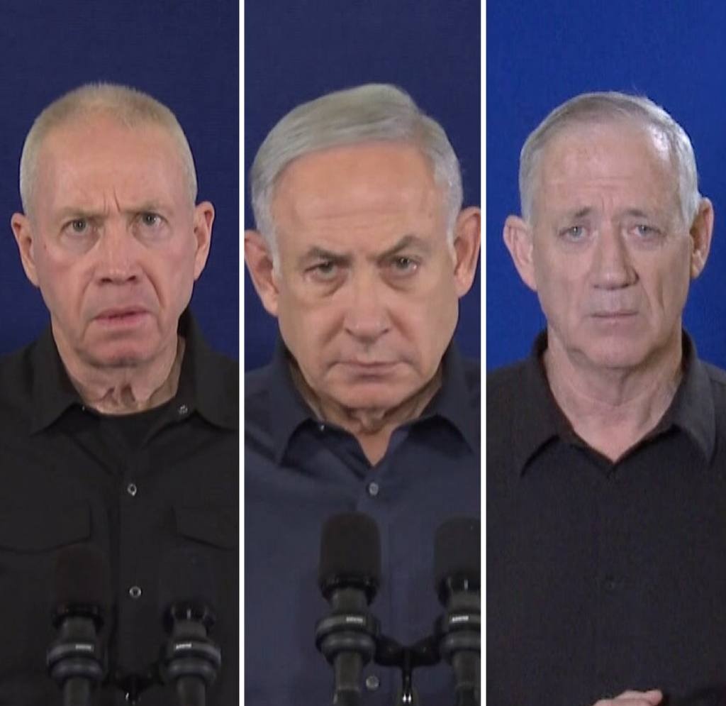 هكذا ظهرت ملامحهم بعد الإجتماع الأخير الذي وافقوا فيه على الهدنة ..

الهزيمة، الخضوع، الفشل ، الدموع.

هُــنا غزة، مقــبرة الغُـزاة