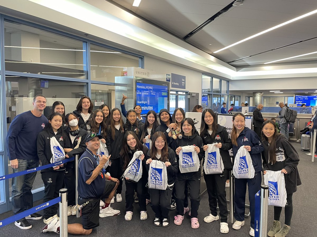 Good luck Beckman High School Ladies basketball team! Thank you for choosing United to play in HNL! @Glennhdaniels @LAX_HubHub @JABLAX310