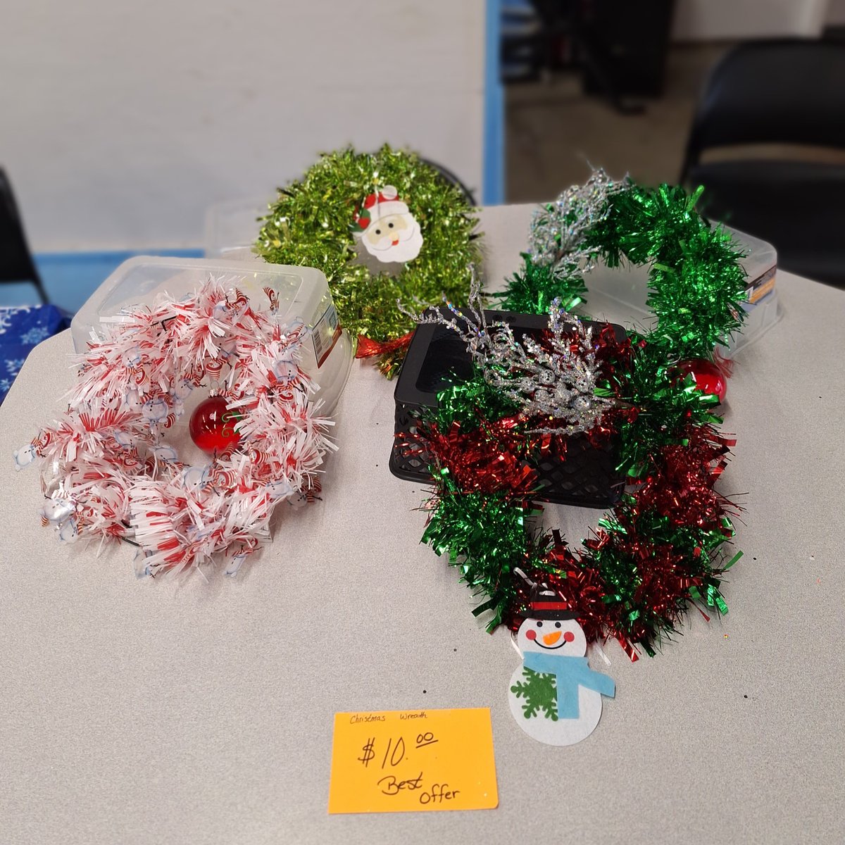 Humanim's tweet photo. Just in time for the #holidays, our Day Program held a craft fair for the local community. Participants worked hard for weeks on their creations and raised over $800! All proceeds go to supporting participants for their chosen meaningful enrichment. #humanpurpose #humanimpact https://t.co/7ymxBT0shp