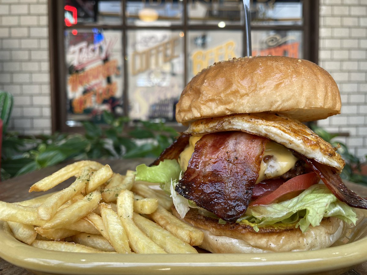 ☟
11/122(wed)

Business hour
【11:30〜22:00(21:30lo)】

break time
【15:00〜17:30】

#booginburger 

#unchaindiner#americandiner#hamburger#diner#skytree#unchainburger#foodieburger#アンチェインダイナー#ハンバーガー#フーディーバーガー#押上#錦糸町#押上ランチ#スカイツリーランチ