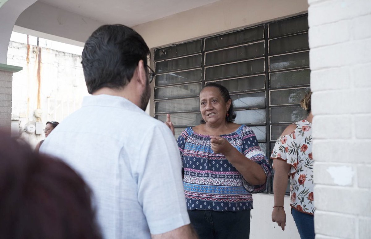 Iniciando recorrido en la Colonia Atasta para encontrarnos con militantes y simpatizantes de nuestro movimiento, #Morena. 

Sin descanso vamos por el objetivo: En #Unidad consolidar la #GrandezaDeCentro. ¡Ánimo! 🧔🏻