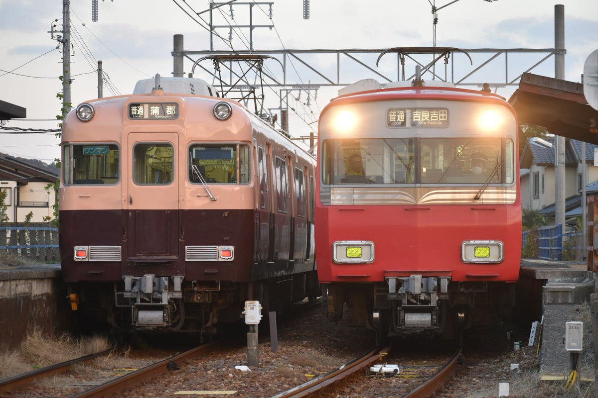 NNbH9VkRJxkmf0m's tweet photo. 名鉄蒲郡線6084F.6010F
#おはようトレイン 
#おはトレ　#にしがま線
#6010F #6804F https://t.co/87FkF2hfYB
