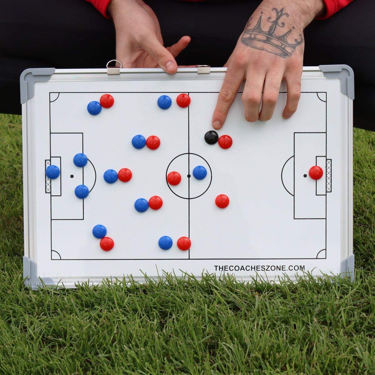TheCoachesZone's tweet photo. 𝗗𝗼𝘂𝗯𝗹𝗲 𝗦𝗶𝗱𝗲𝗱 𝗧𝗮𝗰𝘁𝗶𝗰𝘀 𝗕𝗼𝗮𝗿𝗱 📋

𝙒𝒉𝙖𝒕'𝒔 𝒊𝙣𝒄𝙡𝒖𝙙𝒆𝙙?
1x Double Sided Tactics Board
1x Tactics Board Bag/Carrier
1x Black Board Pen
1x Rubber/Eraser
1x Magnet Set (13 Red, 13 Blue, 3 Black)

🛒 https://t.co/orQioVUXS9 https://t.co/bmIJMY7CRU