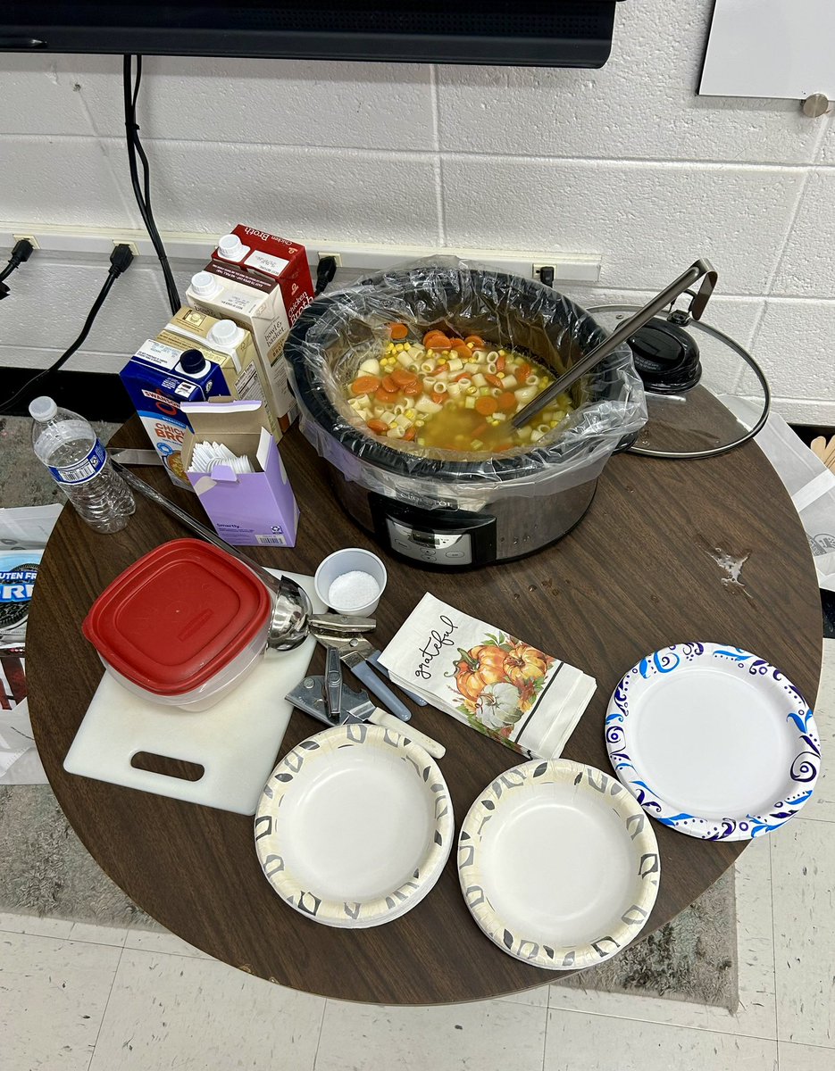 mariadelmar1007's tweet photo. Thanksgiving! A time to celebrate friendship. Fifth grade Moschello/Perez  making memories. Friendship Soup!! Tinc Road School https://t.co/L4BqShcJVt
