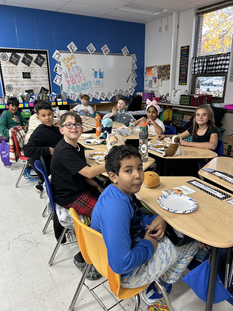 mariadelmar1007's tweet photo. Thanksgiving! A time to celebrate friendship. Fifth grade Moschello/Perez  making memories. Friendship Soup!! Tinc Road School https://t.co/L4BqShcJVt
