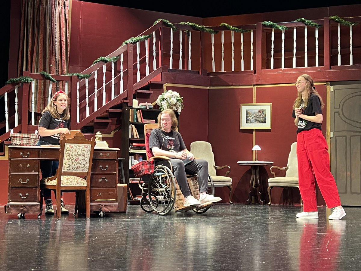 RCSHS_drama's tweet photo. 🎭The Man Who Came to Dinner is a show that you do not want to miss! 
These students have been working so hard to create a wonderful production. 🎄

December 7 @ 7pm
December 8 @ 7pm
December 9 @ 2pm and 7pm 

🎟Get tickets now: https://t.co/mKviJpBVqK https://t.co/mGpdqk3oib