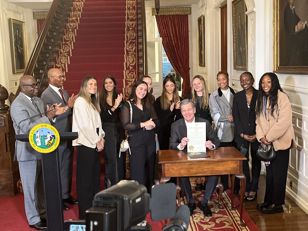 NCCU's tweet photo. #NCCUCommunity | Congratulations to the NCCU Women's Tennis team. Today, the team was recognized for their HBCU National Tennis Championship win during a reception hosted by Governor Roy Cooper at the Executive Mansion. | #NCCUAthletics #EaglePride #HBCU | @NCCUAthletics @NCCUWT https://t.co/S7taXkiLxn