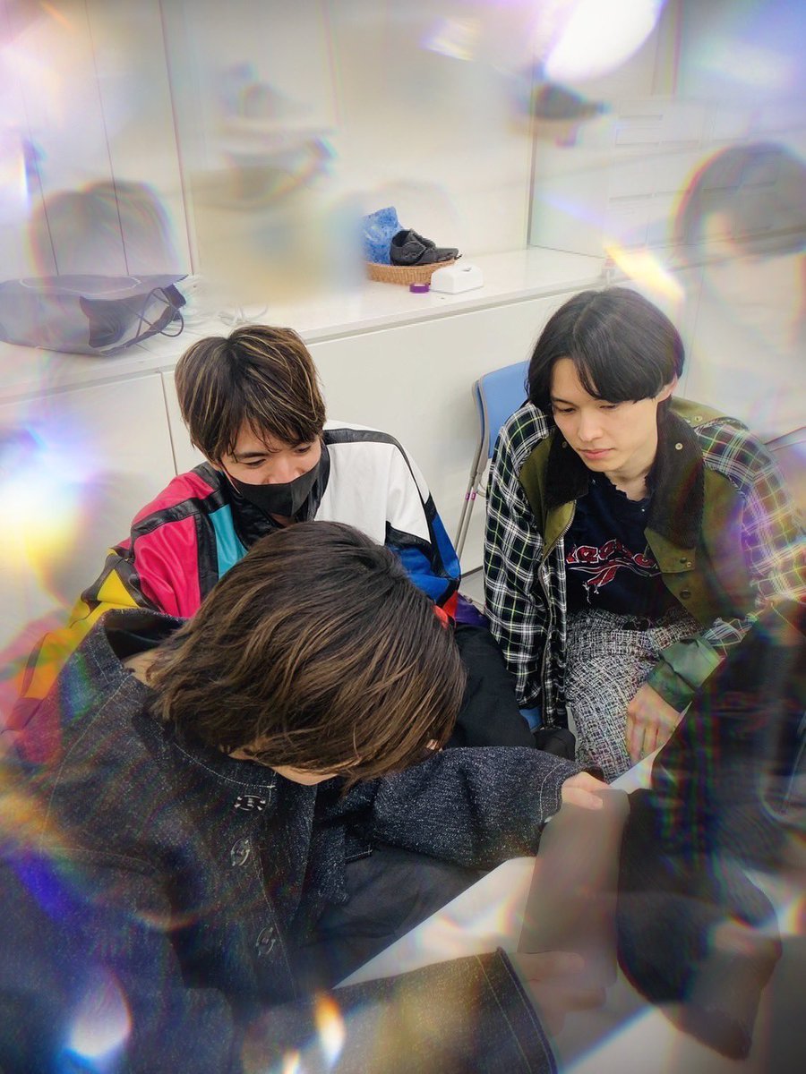 自分から貸してって言えない大我くん #SixTONES #京本大我 #松村北斗