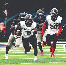 843_brandon's tweet photo. After a great conversation with @JSoftcheck I’m blessed to receive an offer from Catawba University 
@CoachDup__ @tyhaines16 @HaydenGregory50 @thekuff16 @SederCoach https://t.co/oeqZMMzB8W