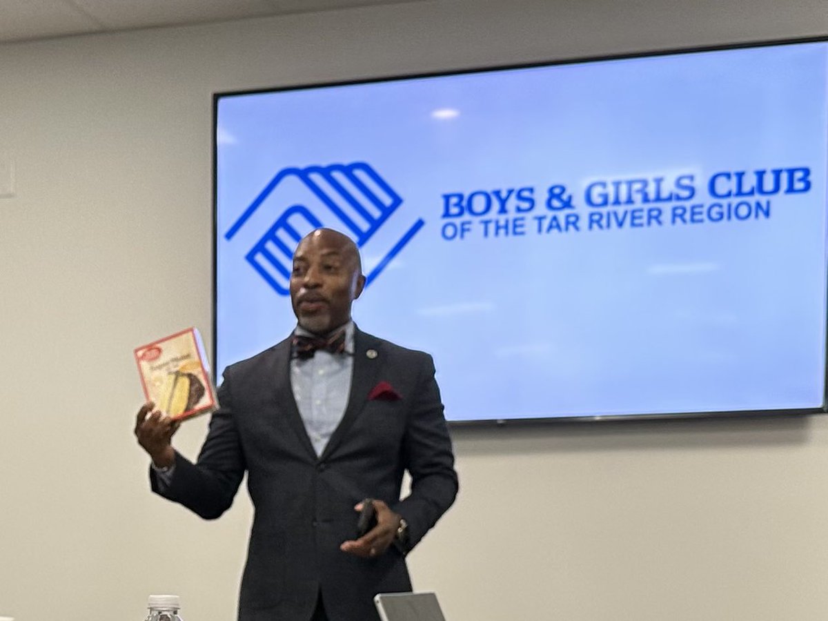 EdgecombeSupt's tweet photo. Great Board Meeting for the Boys &amp; Girls Club of the Tar River Region today! CEO Ron Green discussing the importance of preparing cake the right way… just like having all the right ingredients and support in place to help ALL students be successful! @BGCA_Clubs @susanchoke https://t.co/Eq1xWEjomg