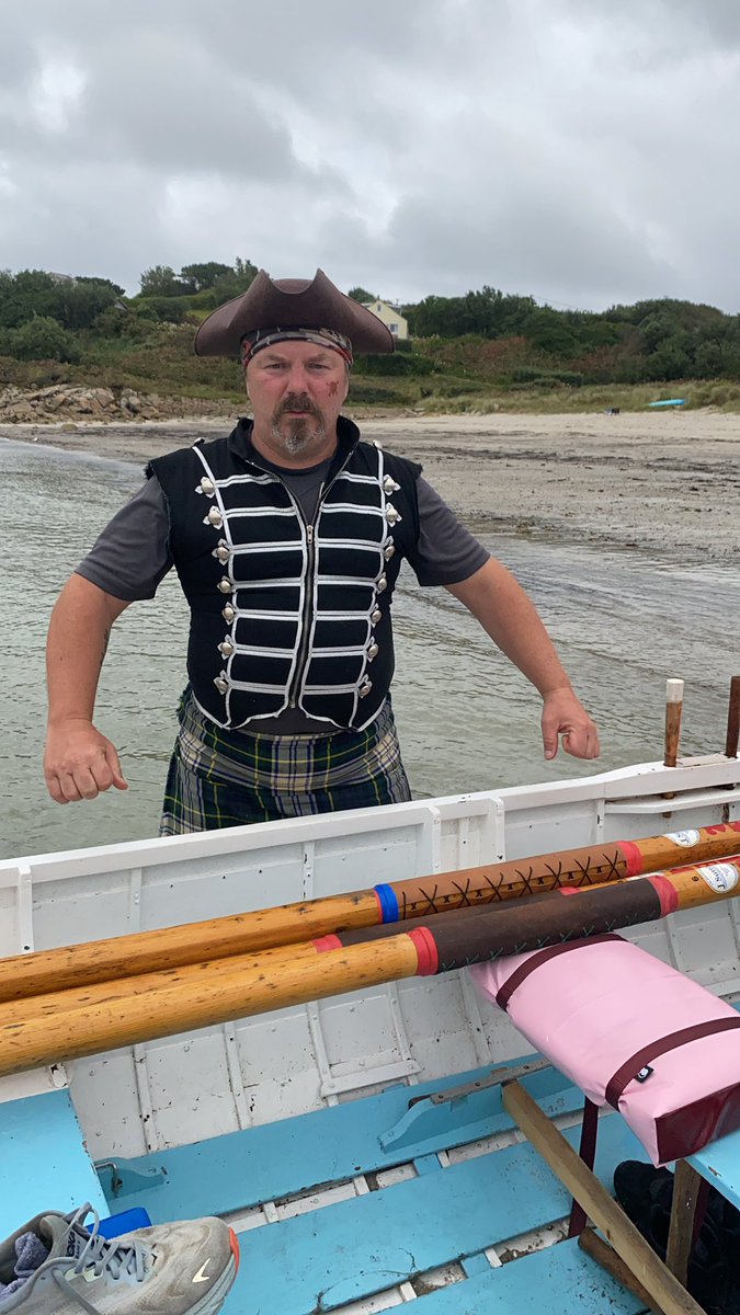 Tiny boats and Rock tweet media