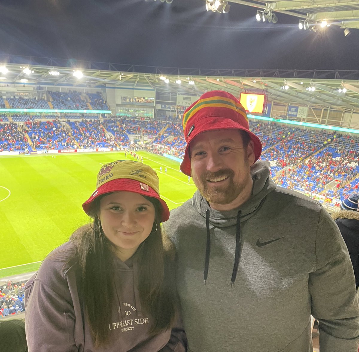 elliemilesgk's tweet photo. Great to get to the stadium with great atmosphere as always. ⚽️💪🏻🏴󠁧󠁢󠁷󠁬󠁳󠁿 https://t.co/eqdkHFTOl1