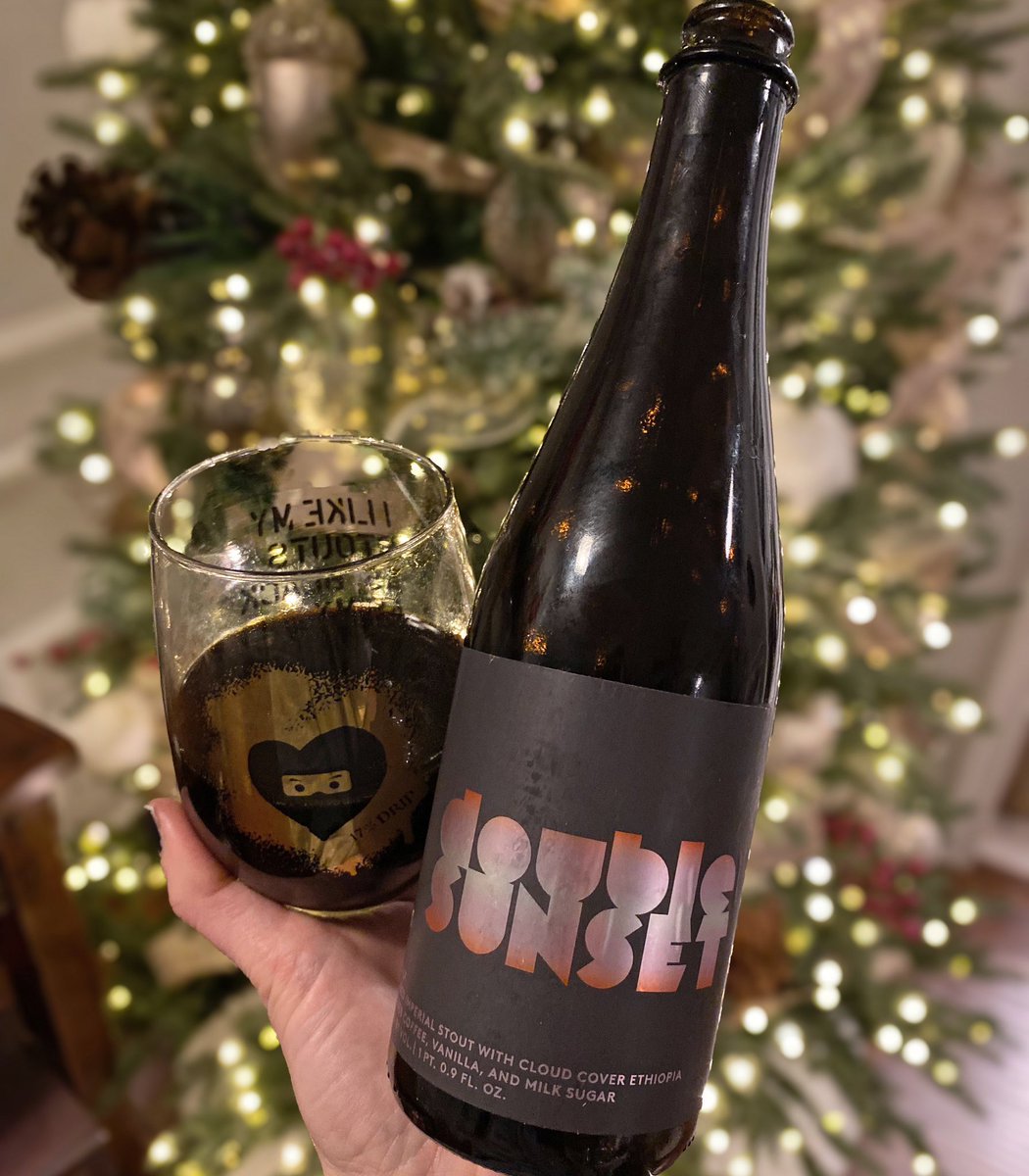 sode_kate's tweet photo. Happy little black heart ๐ค #DoubleSunset #OtherHalfNYC https://t.co/ZyYIWs9iGf