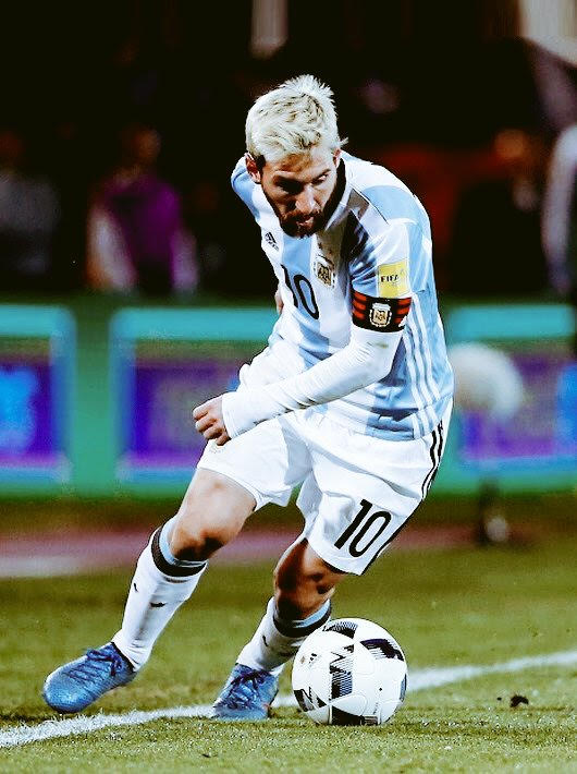 SoldadoDeMessi's tweet photo. Señoras y señores...

HOY TENEMOS MISA. https://t.co/Bt3jyFZgxD