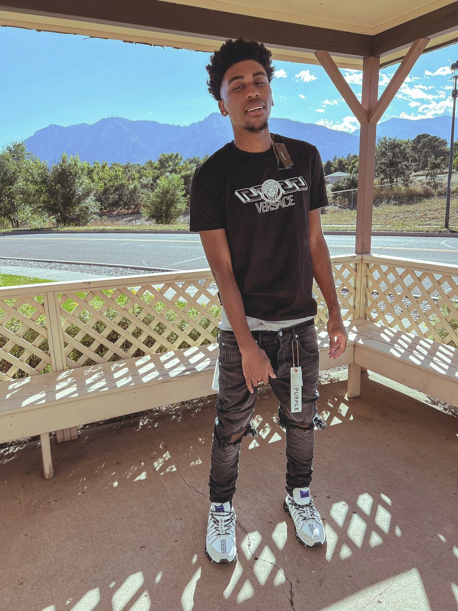 ybsosa1000's tweet photo. It’s my birthday today!! https://t.co/cUVnDGvfHl