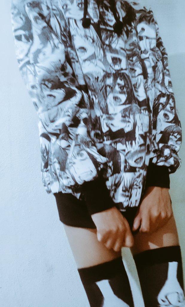 Fernand85460135's tweet photo. Te gusta mi outfit?
UwU

#trapito #femboy @trap #boy https://t.co/LsGK0dC09C