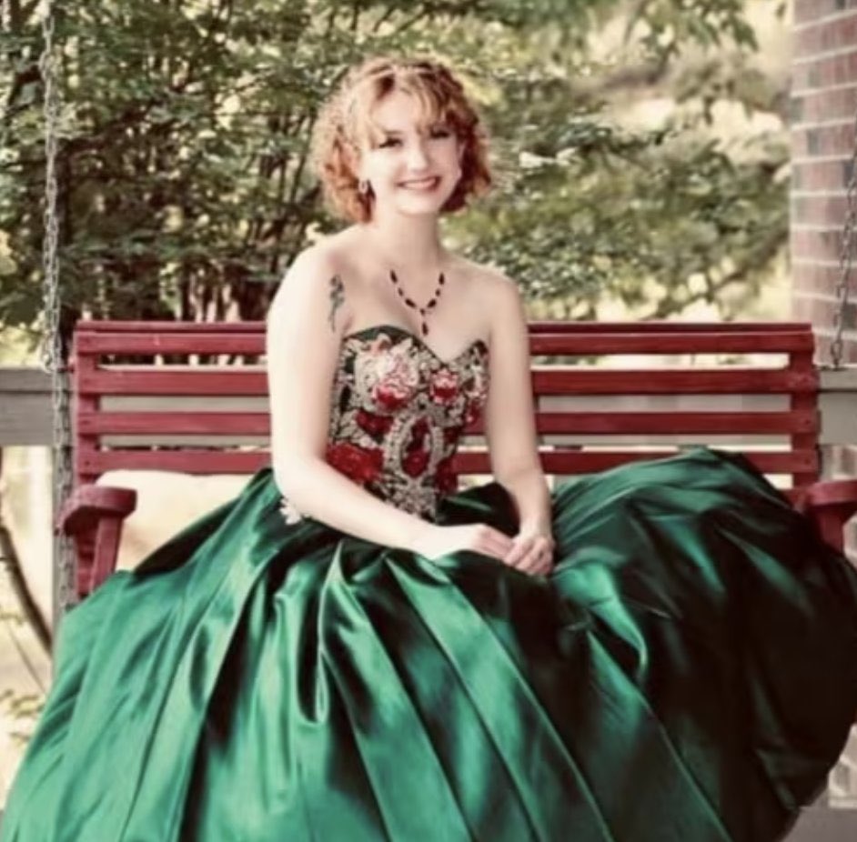 libsoftiktok's tweet image. Julio Hernandez murdered Ava Christopher in a hit-and-run in Memphis. He didn’t even check her car after he crashed into her and instead calmly walked away. He was on the run evading police for 4 months.

He was finally caught last week and is facing a bunch of charges. He just…