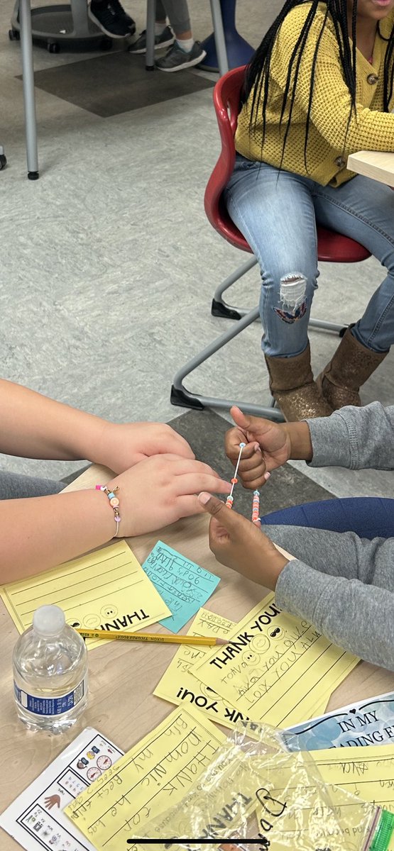 Officially in our reading buddy era! Thank you to Mrs. Graham’s class for our friendship bracelets— we are so excited to read with you this year! #onlywb