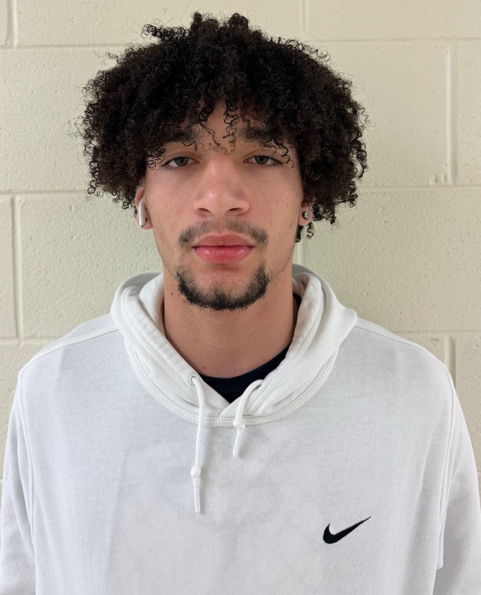 WCHSTOC's tweet photo. End of 1:
El Paso-Gridley - 4
Indian Trail - 12
@MjStack25 with 7 pts

@4TEAMWORKS @ITHawks_BoysBB https://t.co/MOqqE1wR9e