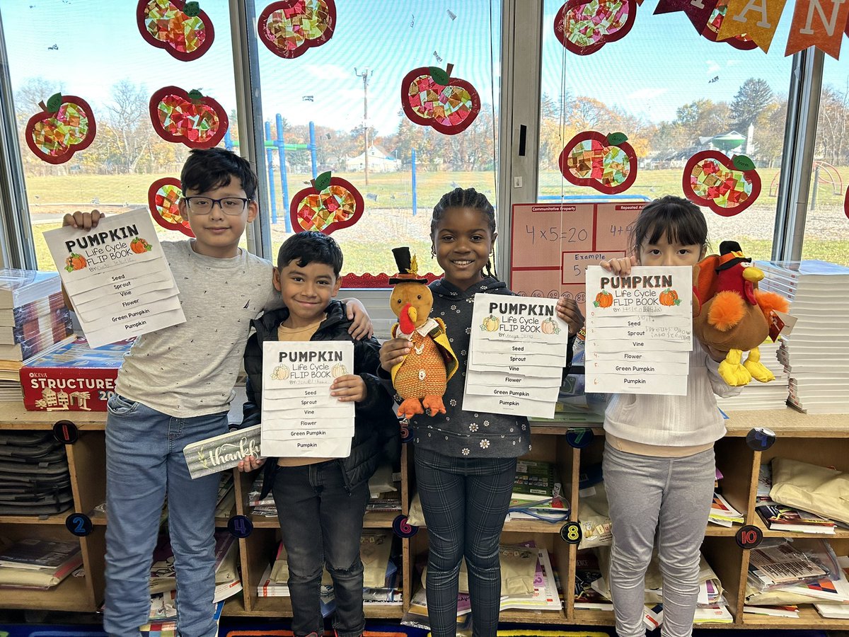 LSabinsky's tweet photo. Fall projects 🧡 Multiplication monsters,  pumpkin lifecycle flip books, turkeys in disguise, and a research project on Chile! https://t.co/cZRM64lSJ5