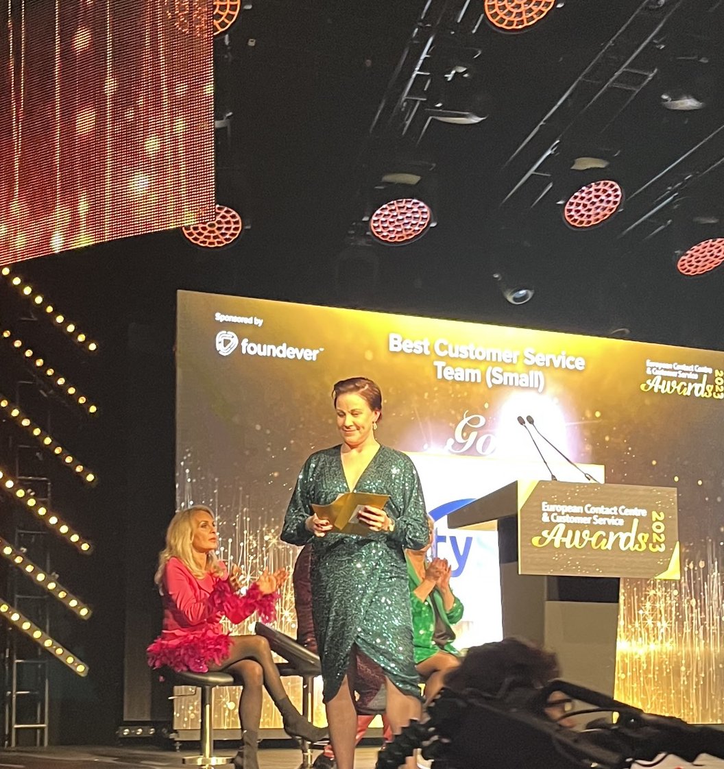 foundeverglobal's tweet photo. Congratulations to @CitySprint_UK for winning gold in the @ecccsa_awards "Best Customer Service Team (Small)" category 🥇! 

Maria Harju presented this award this evening and we were delighted to sponsor such a prestigious award that puts the customer first. 

#ECCCSA #CX #BPO https://t.co/zp0lACIUDF
