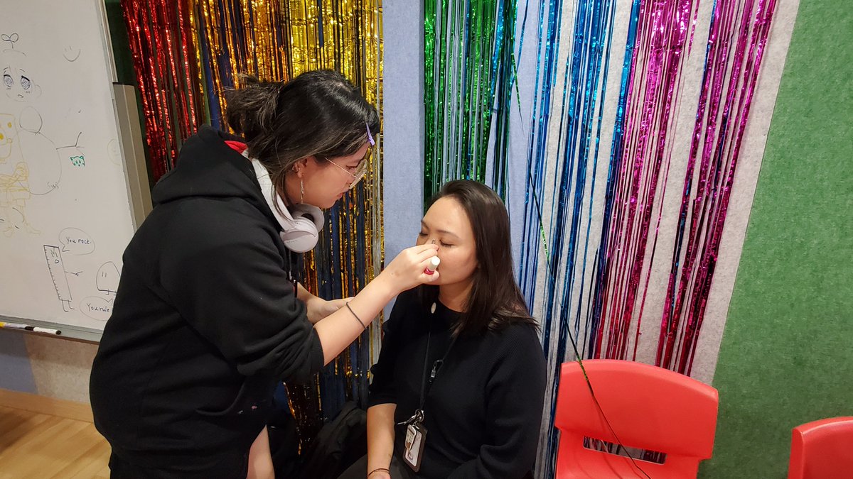 MrRoes's tweet photo. I joined @MsPYeung in supervising @DSC_EDU's LGBTQ+ Alliance Club. Our Ss took the initiative to raise awareness for Transgender Day of Remembrance. In addition, they organized a nail polish and makeup event, to raise funds for the charity Gender Empowerment. https://t.co/aGpnDn0M02