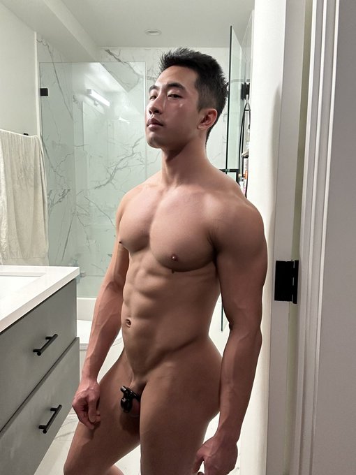 Let&rsquo;s get wet 💦💦 https://t.co/mwPTu9m7iy