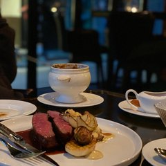 trybendsky's tweet image. Dinner with your loved one😋