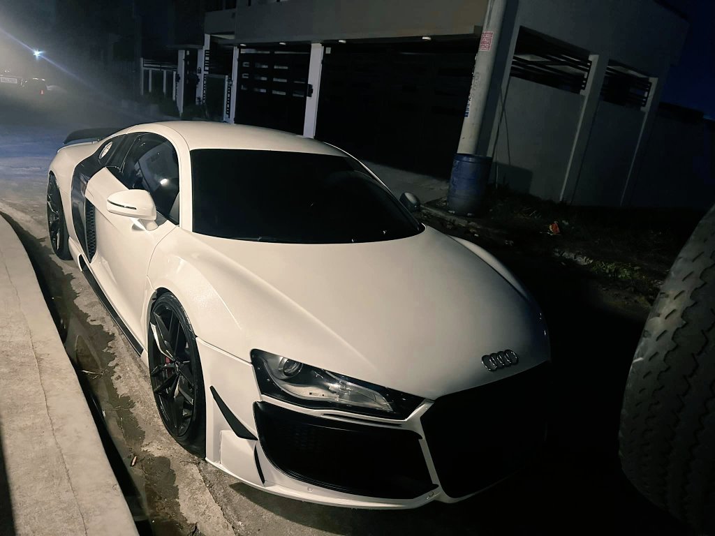 _boredriri's tweet image. “It&apos;s hard for me to keep up, you&apos;re trying to keep me in the dark.”

#clouded #audir8 #carsofx #carsph
