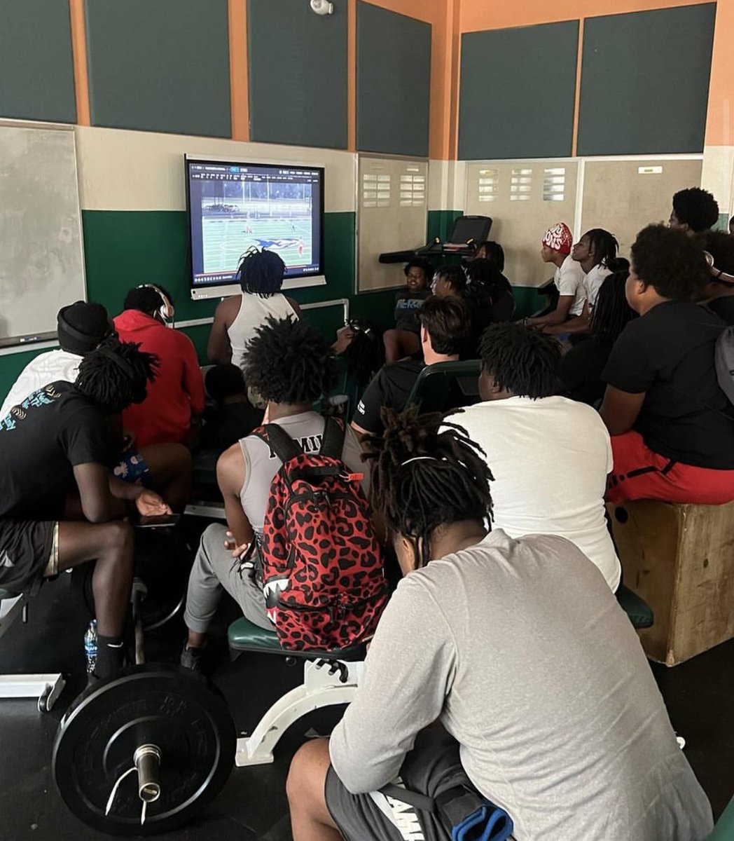 Coach Peterson tweet media