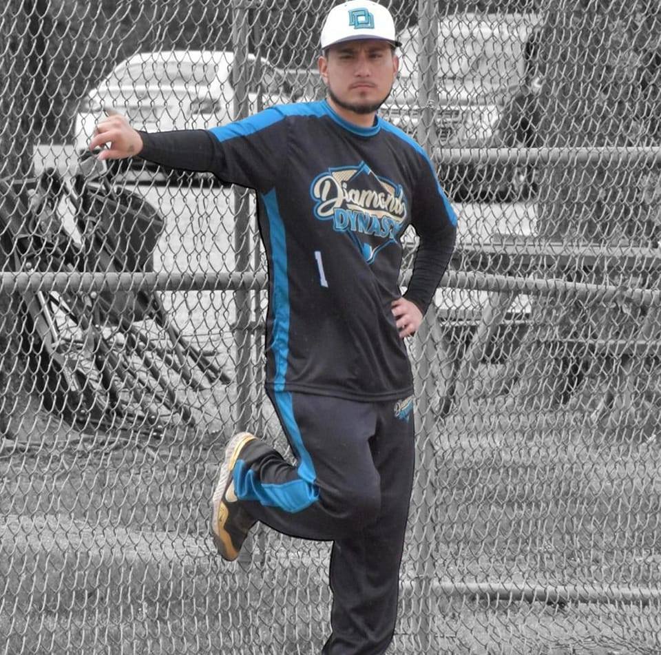 🥎 Meet Richard Villacres, the brain behind Diamond Dynasty, a Pure Sports-sponsored team! 🌟 From E to GSL World's champs at D, they trust PURE bats for the win. 🏆🔥 Mooch says: 'Ritchie's DD/Pure always climbing, expect more noise in 2024!' 🚀 #pureis4thepeople #swingpure