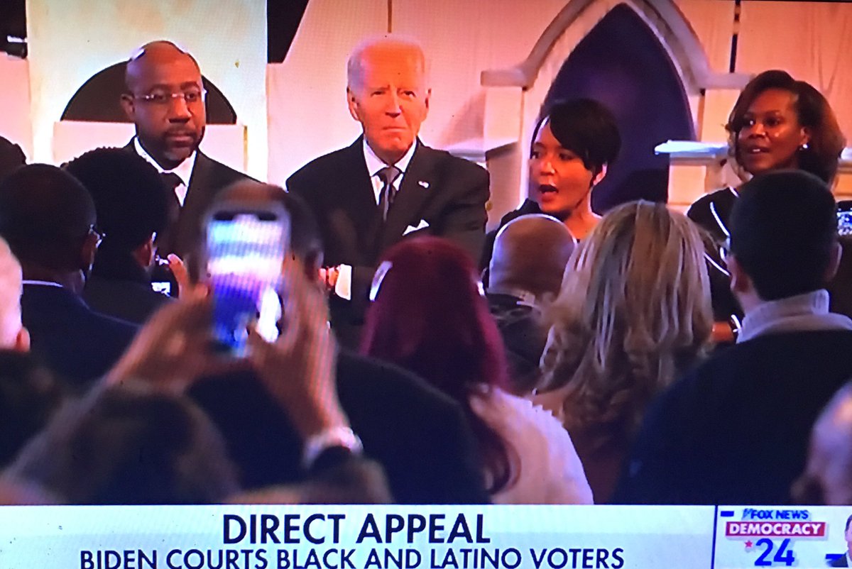 MsGrinningSoul's tweet photo. @CNNEnemedia @QTPahTootie 
😏
Direct Appeal To POC-
bundling races.

(Pandering)

🙄 https://t.co/K86MYQVRxs