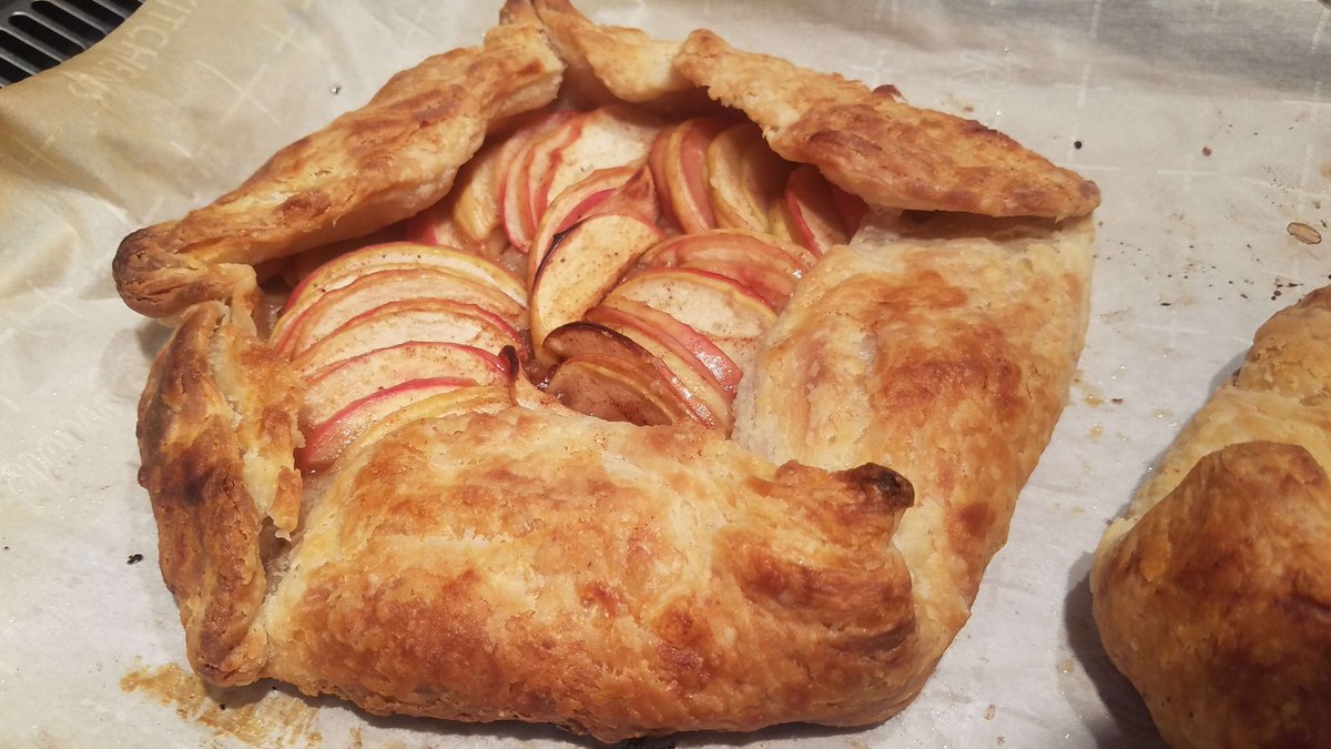 dev_natsu's tweet image. Thanksigiving is coming up so I'm doing some baking ahead of time!