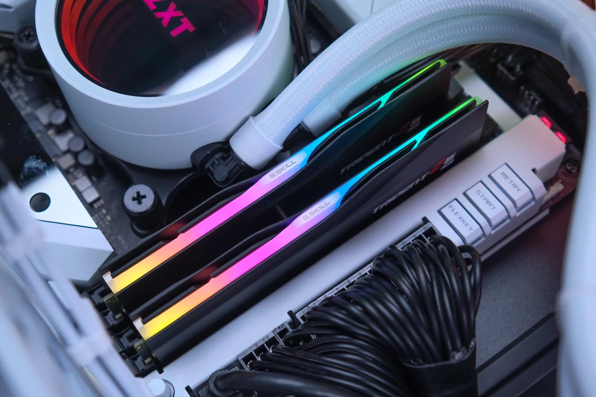 IdealTechMY's tweet photo. #RM33K #RTX4090 #Intel14thGen #NZXT #Gskill #Corsair #Antec #Asus
Ideal Tech PC official website:
https://t.co/5k3RMsjGWV
--
CPU: INTEL I9-14900K
RAM: 2 x 48 GB DDR5
GPU: RTX4090
SSD: 2TB x2
Total: RM33,246
*Price listed is based on market pricing at the time of order. https://t.co/ECVQmElg1q